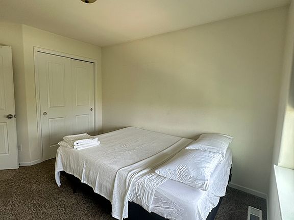 3rd image of 3819 Blossom Dr