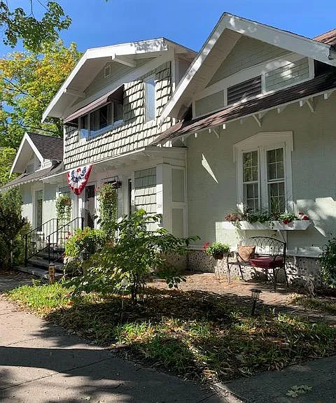 324 Pine St — Photo 1