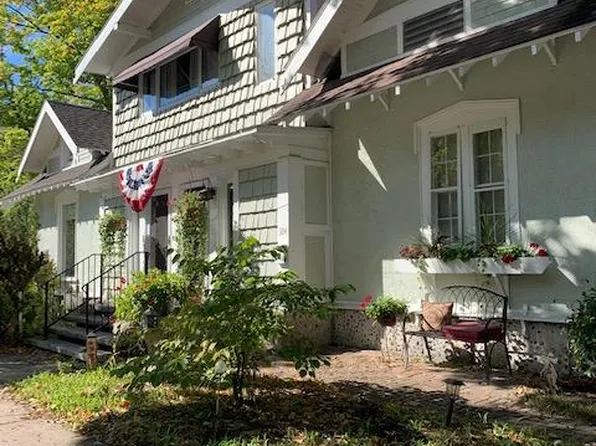 324 Pine St, Traverse City, MI 49684