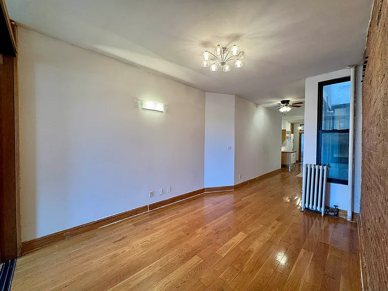 2250 1st Ave #4S — Photo 11