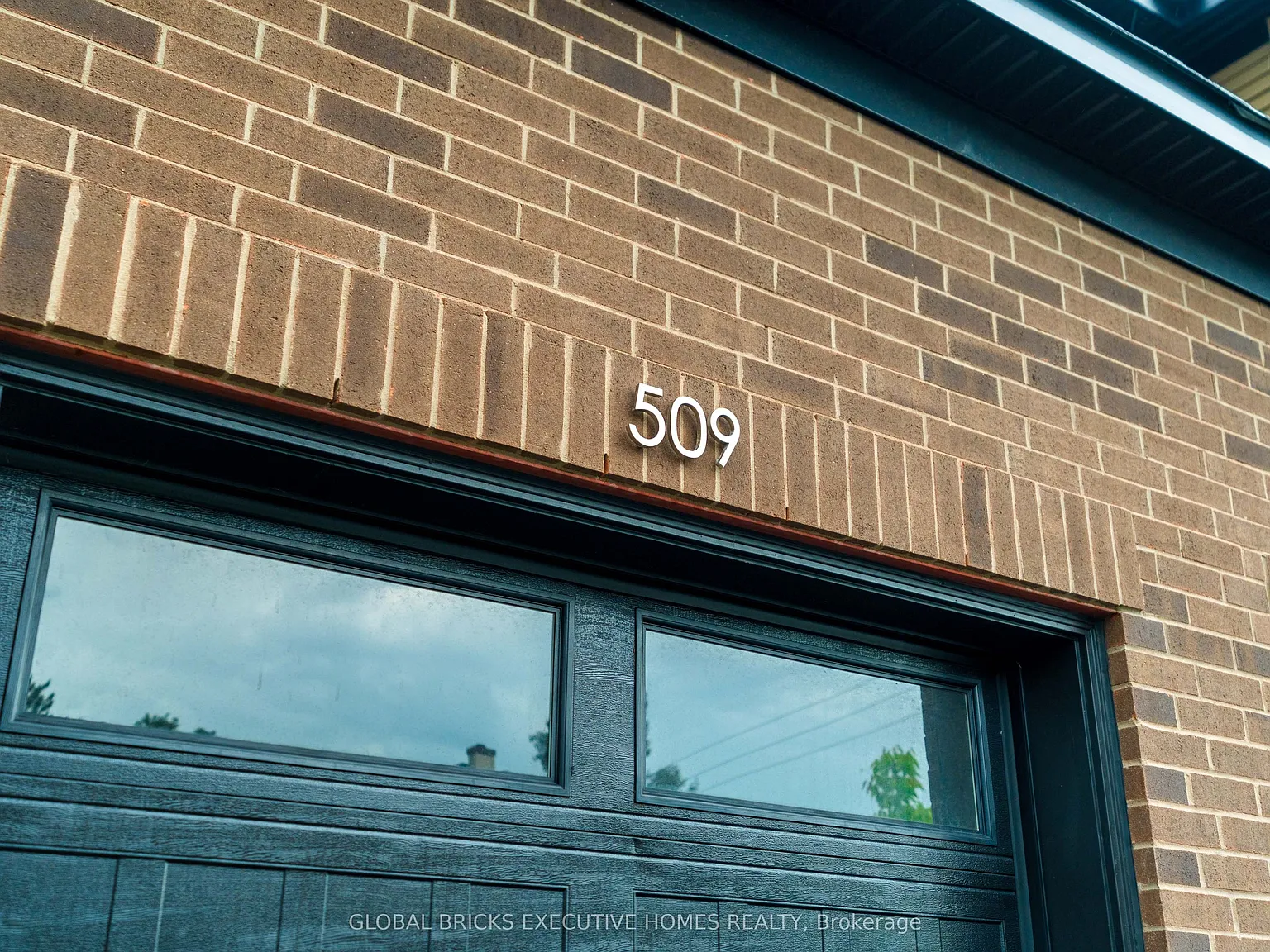 3 bed, $2,950 — Photo 3