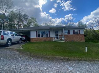 92 Pinnacle Ave, Elkins, WV 26241