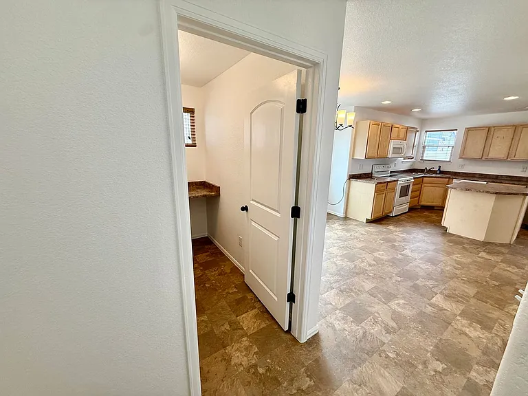 7545 Back Stretch Dr — Photo 8