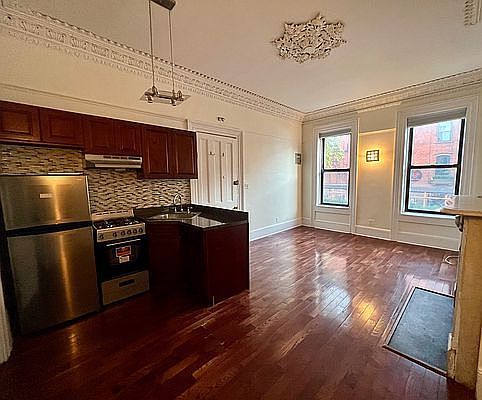 2nd image of 213 De Kalb Ave #Plr