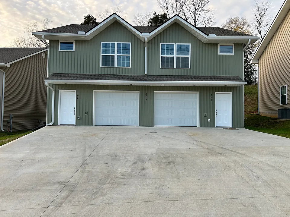 255 Keswick Dr