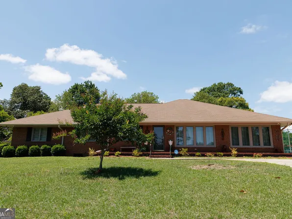 211 N Broad St, Buena Vista, GA 31803