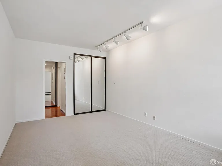345 Church St #2C — Photo 6