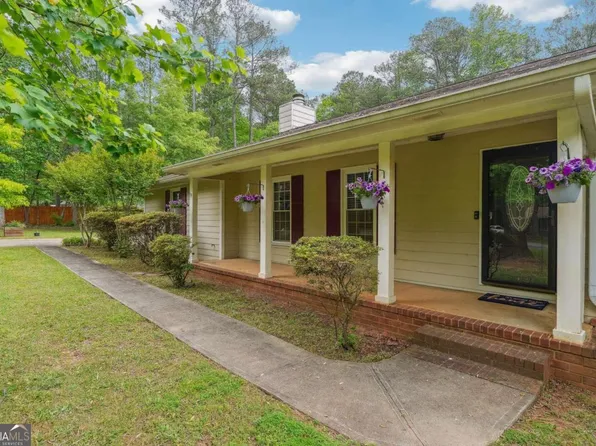 25 Eastwood Dr, Newnan, GA 30265