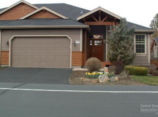 2025 Cinnamon Teal Dr, Redmond, OR 97756