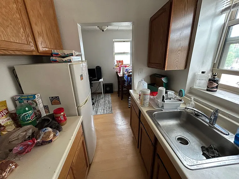 930 N Marshall St — Photo 19