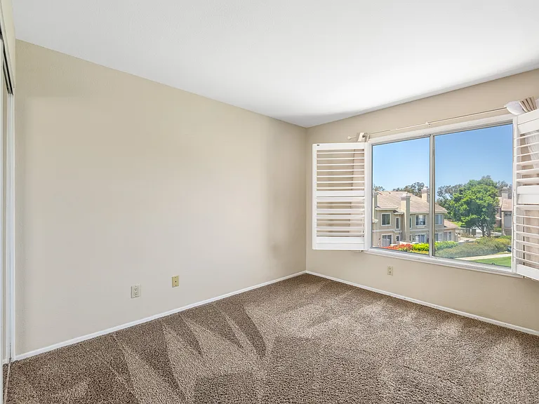 9533 Questa Pointe — Photo 12
