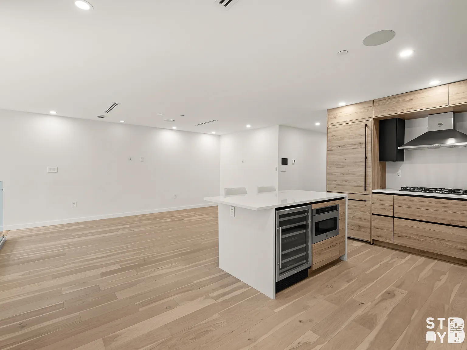 144 Freeman Street — Photo 4