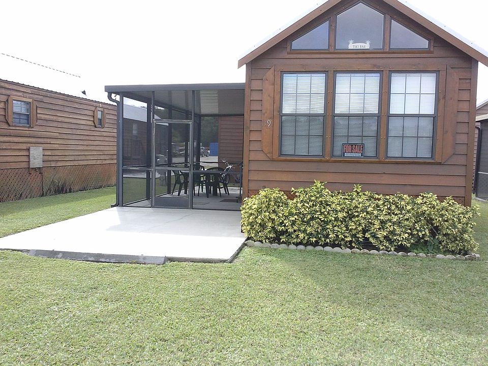 1st image of 825 Copeland Ave S #16
