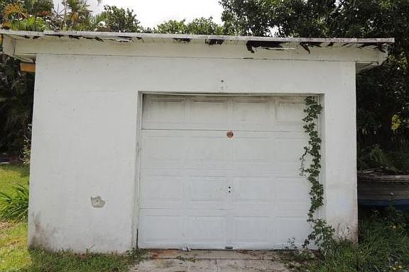 4th image of 278 N Biscayne River Dr