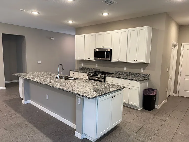 1053 Bradford Ridge Dr — Photo 20