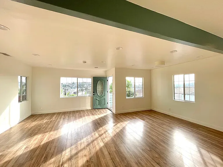 6512 Aldama St — Photo 1