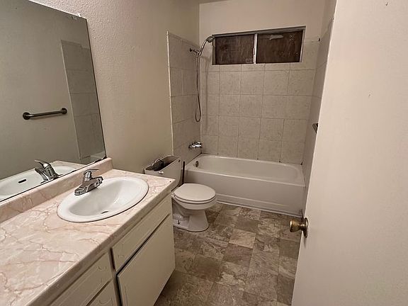 3rd image of 9232 Sundance Ln
