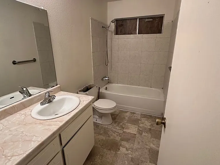 9232 Sundance Ln — Photo 3