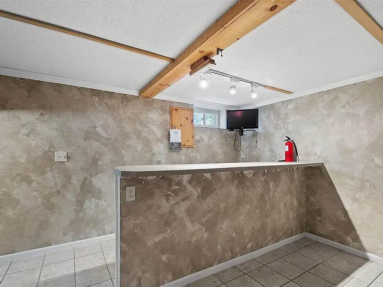 11481 Burgess Ave — Photo 19
