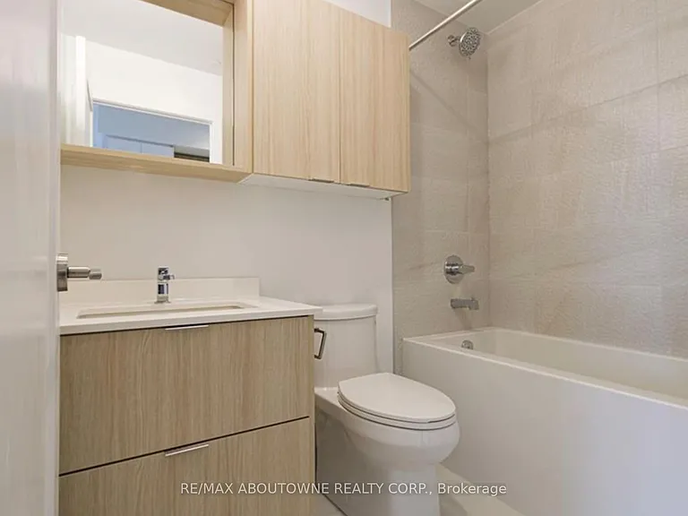 5105 Hurontario St #1410 — Photo 15