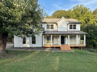 281 Timber Laurel Ln, Lawrenceville, GA 30043
