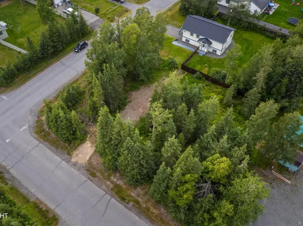 304 Linwood Ln, Kenai, AK 99611