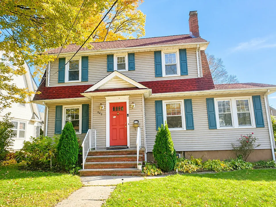 949 Garrison Ave