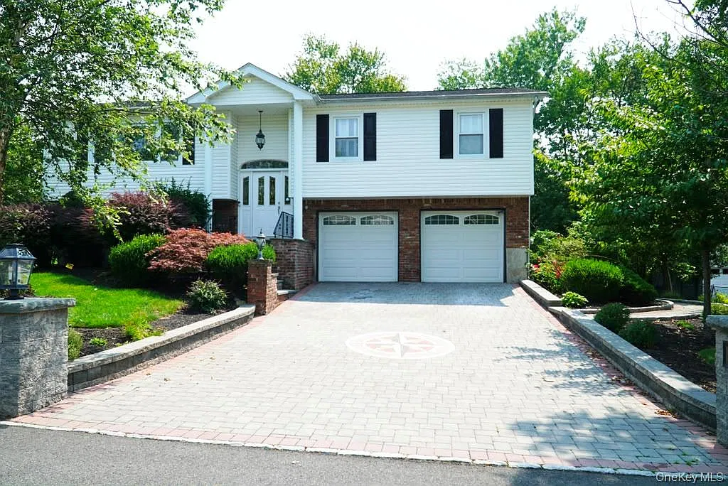 4 bed, 3.0 bath, 2158 sqft, $4,800 — Photo 2