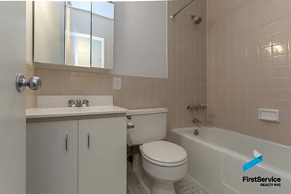 Rented by FirstService Realty (legacy) | media 22