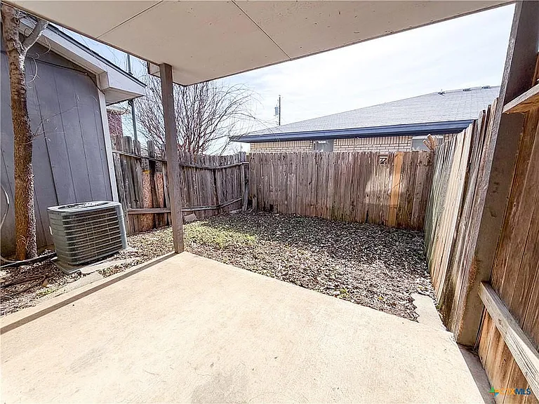 4305 Shawn Dr #B — Photo 11