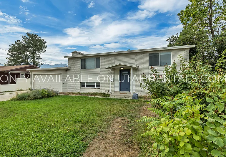 336 E Rena Ave — Photo 4