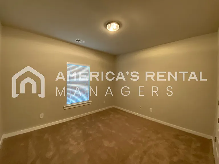 225 Avalon Way — Photo 19