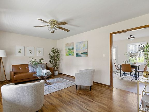 5th image of 15714 Old Mill Dr