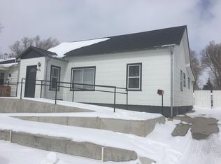 601 McMicken St, Rawlins, WY 82301