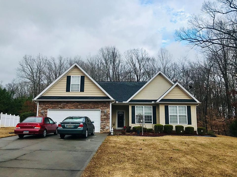 1st image of 204 Ammonwood Dr