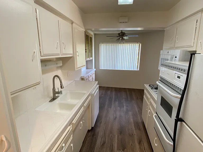 3520 Mentone Ave #5 — Photo 6