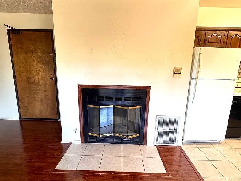 4267 Beverly Glen Blvd #203 — Photo 7