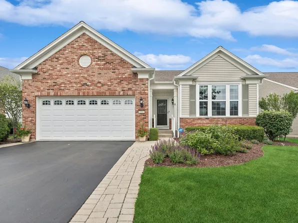 3262 Ravinia Cir, Mundelein, IL 60060