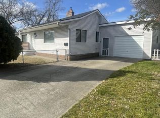 858 Pennsylvania Ave, Medford, OR