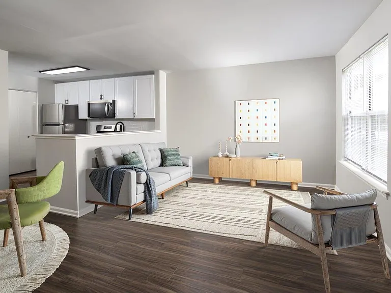 Iron Ridge and Stonegate Apartments — Photo 7