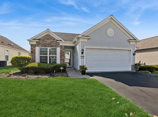 3295 Comstock Ct, Mundelein, IL 60060