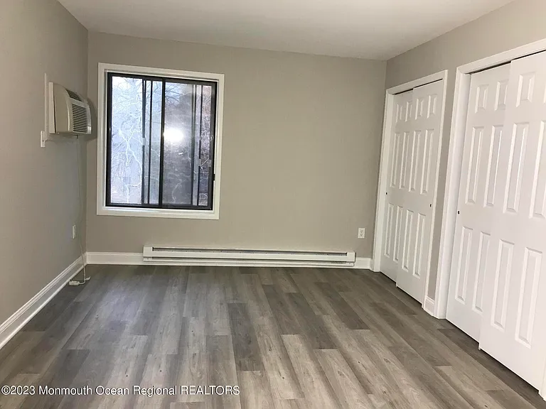 149 Amberly Dr #H — Photo 6