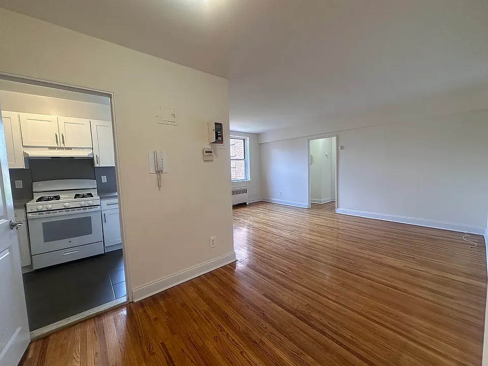 143-36 Barclay Ave #1B