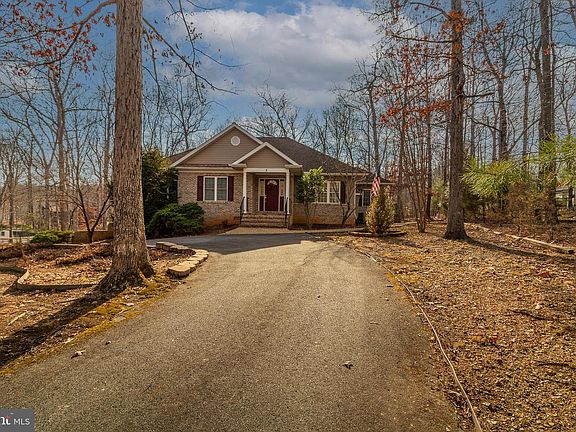 2nd image of 3 Albano Ct
