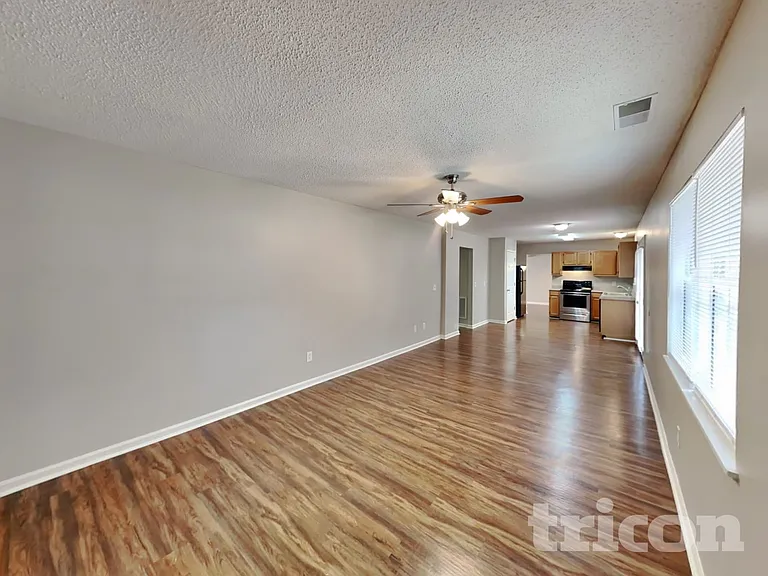 5 Red Thorn Ct — Photo 3