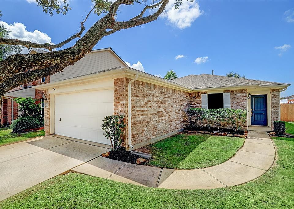 1st image of 21827 Aspen Mist Ln