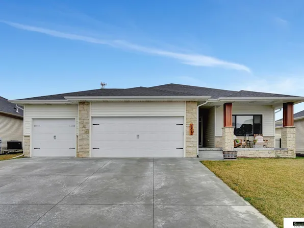 331 S 88th St, Lincoln, NE 68520