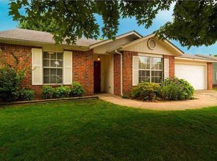 1416 W Centennial Dr, Rogers, AR 72758