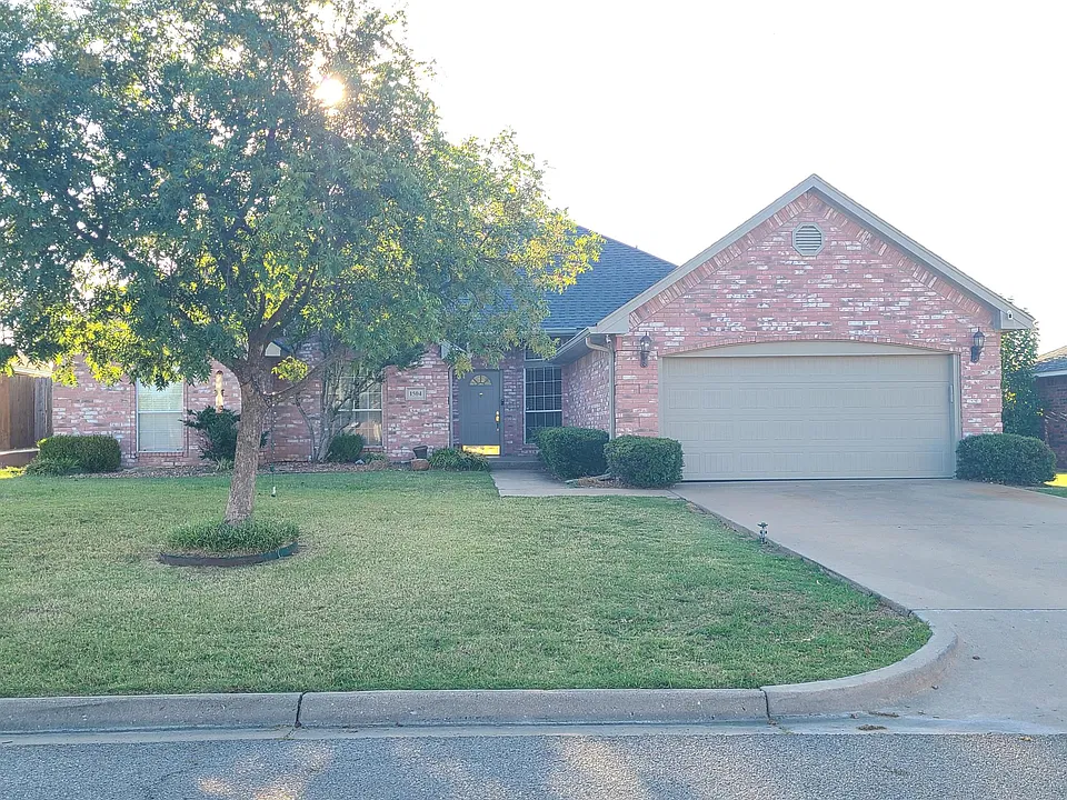 1504 Southern Hills Dr