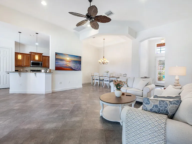 8237 Valiant Dr — Photo 12